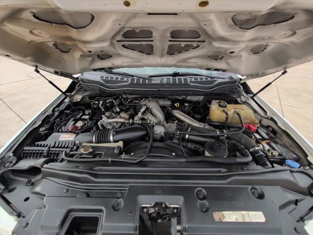 Photo of 2022 OXFORD WHITE Ford F-350