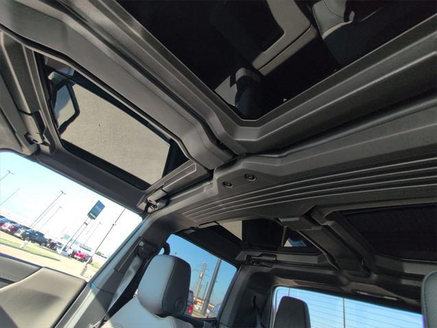 Photo of 2025 Graphite Blue Metallic GMC HUMMER EV Pickup