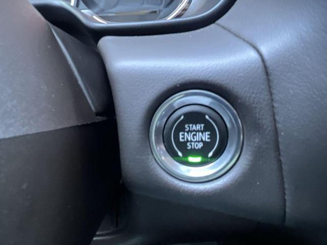 Photo of 2021 White Frost Tricoat GMC Yukon XL