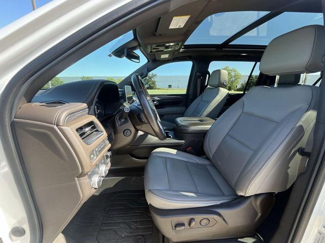 Photo of 2021 White Frost Tricoat GMC Yukon XL