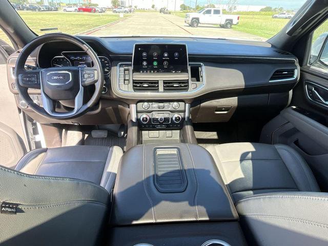 Photo of 2021 White Frost Tricoat GMC Yukon XL