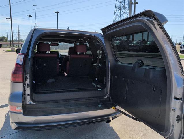 Photo of 2022 Nebula Gray Pearl Lexus GX 460