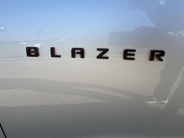 Photo of 2020 Silver Ice Metallic Chevrolet Blazer