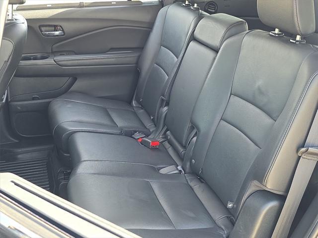 Photo of 2021 Crystal Black Pearl Honda Pilot