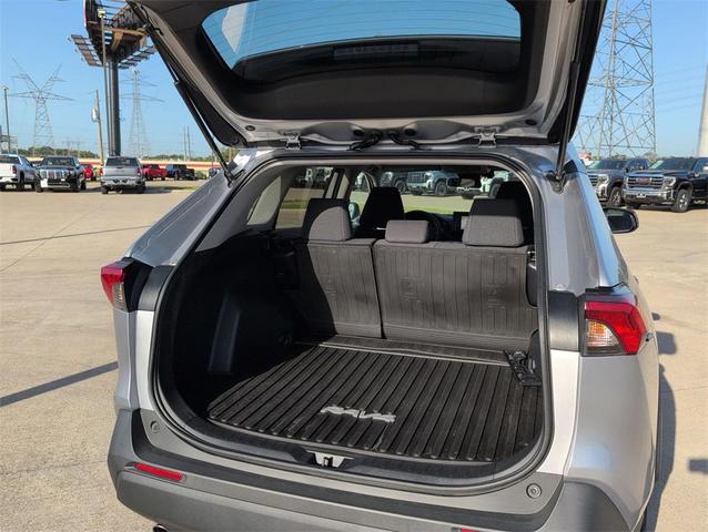 Photo of 2020 Silver Sky Metallic Toyota RAV4 Hybrid