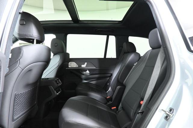 Photo of 2025 Silver Mercedes-Benz GLS 450