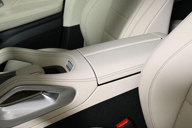 Photo of 2025 Polar White Mercedes-Benz GLE 350