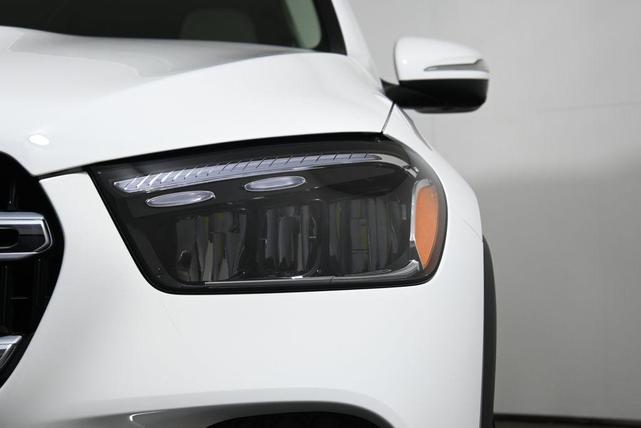 Photo of 2025 Polar White Mercedes-Benz GLE 350