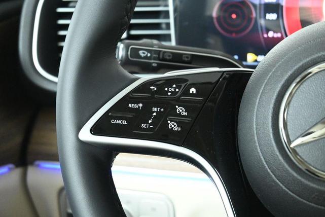 Photo of 2025 Polar White Mercedes-Benz GLE 350