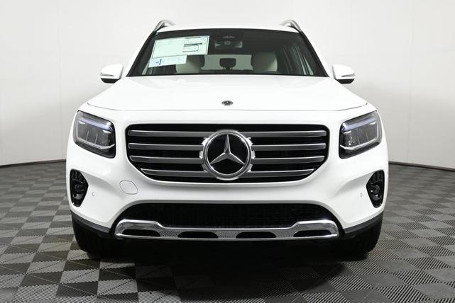Photo of 2025 Polar White Mercedes-Benz GLB 250