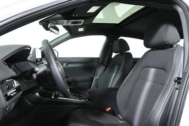 Photo of 2025 White Honda Civic