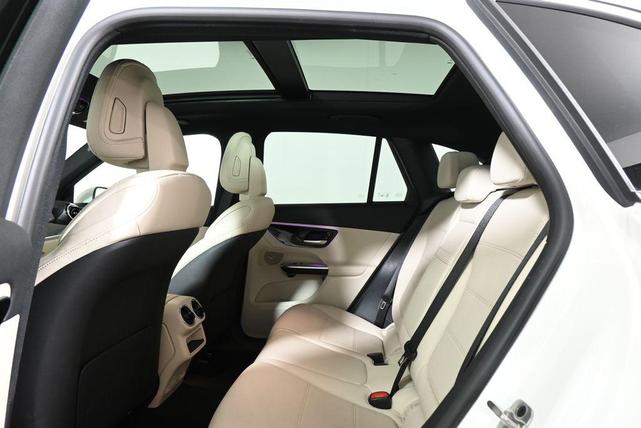 Photo of 2025 Polar White Mercedes-Benz GLC 300
