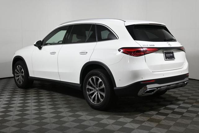 Photo of 2025 Polar White Mercedes-Benz GLC 300