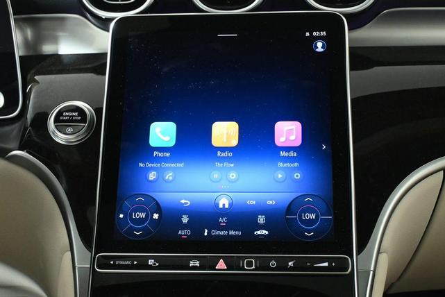 Photo of 2025 Polar White Mercedes-Benz GLC 300