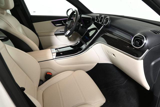Photo of 2025 Polar White Mercedes-Benz GLC 300