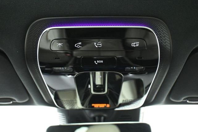 Photo of 2025 Polar White Mercedes-Benz GLC 300
