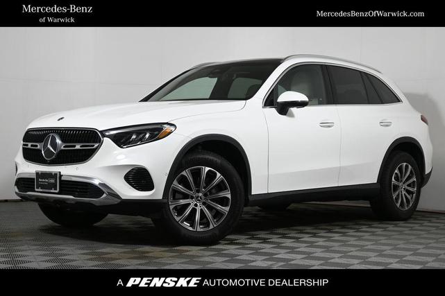 Photo of 2025 Polar White Mercedes-Benz GLC 300