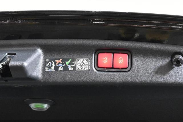 Photo of 2025 Black Mercedes-Benz C-Class
