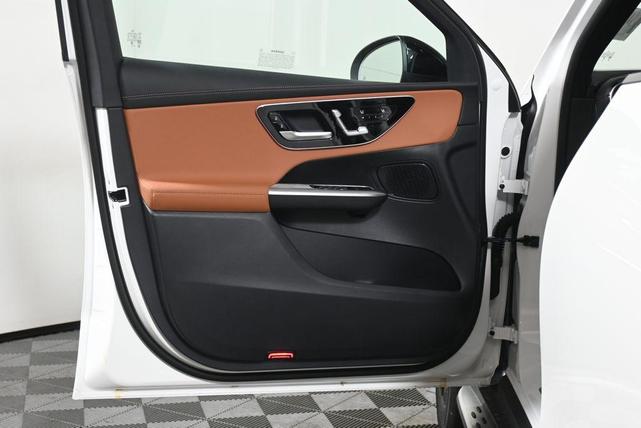 Photo of 2025 White Mercedes-Benz GLC 300