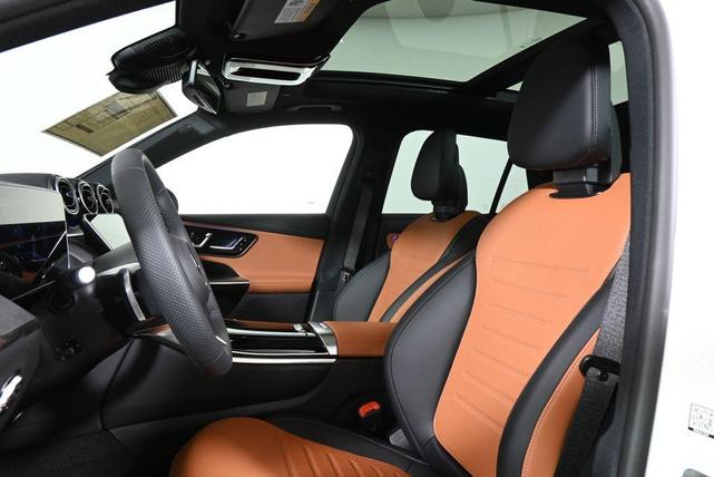 Photo of 2025 White Mercedes-Benz GLC 300