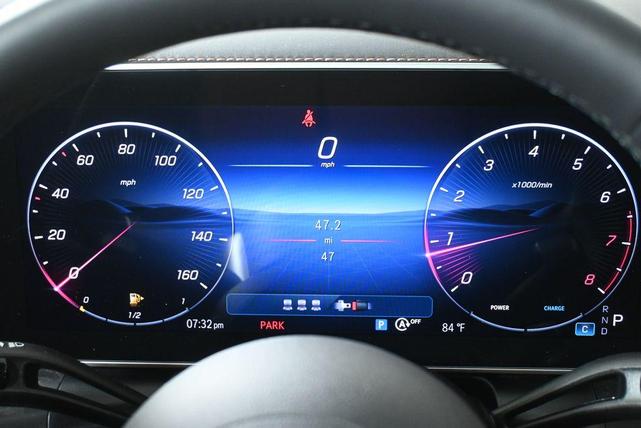 Photo of 2025 White Mercedes-Benz GLC 300