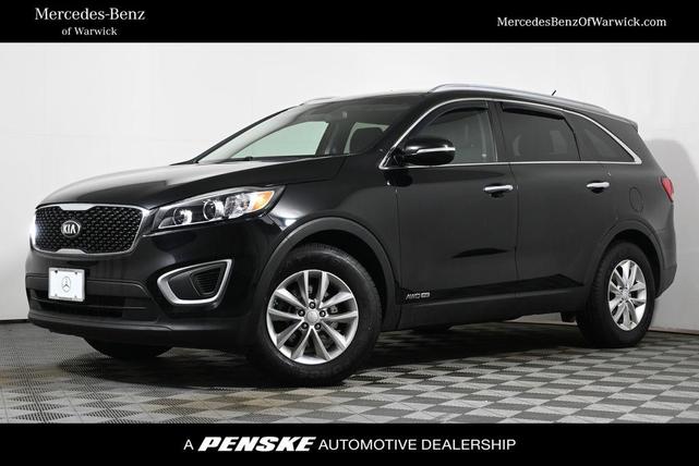 Photo of 2017 Ebony Black Kia Sorento