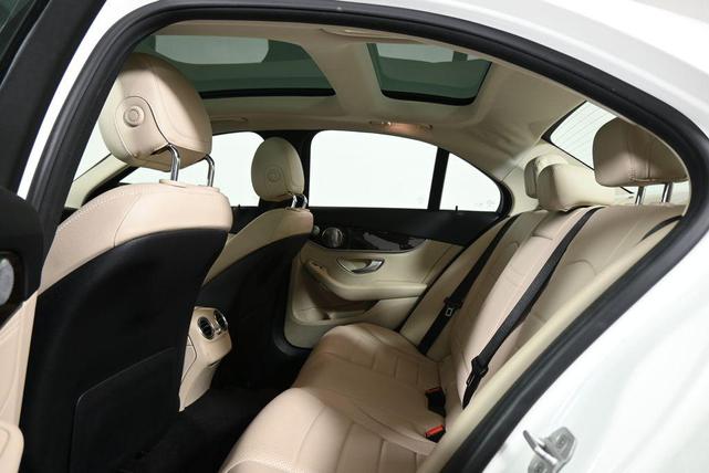 Photo of 2016 Polar White Mercedes-Benz C-Class