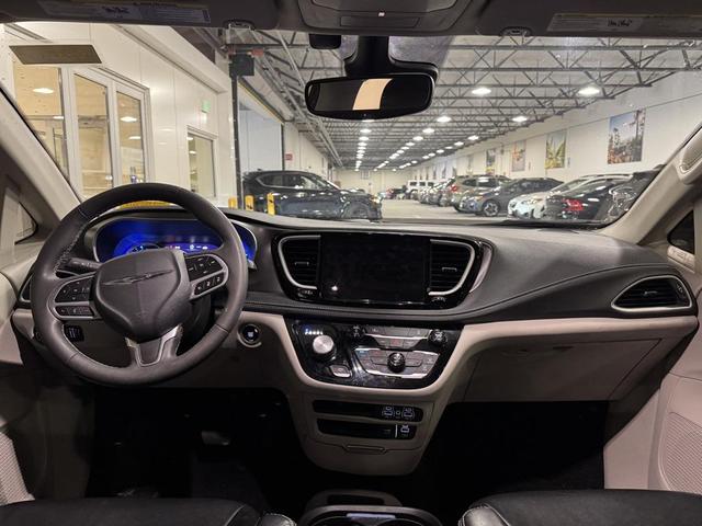 Photo of 2022 Velvet Red Pearlcoat Chrysler Pacifica Hybrid