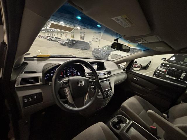 Photo of 2016 Modern Steel Metallic Honda Odyssey