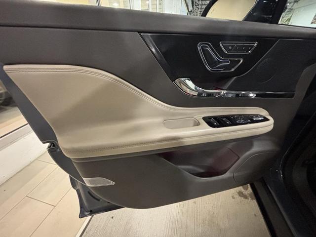 Photo of 2023 Whisper Blue Metallic Clearcoat Lincoln Corsair