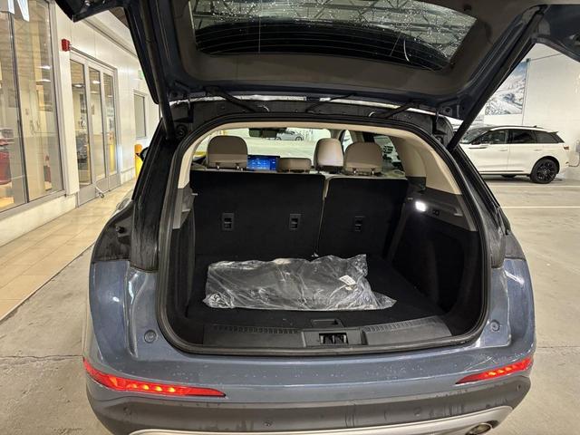 Photo of 2023 Whisper Blue Metallic Clearcoat Lincoln Corsair