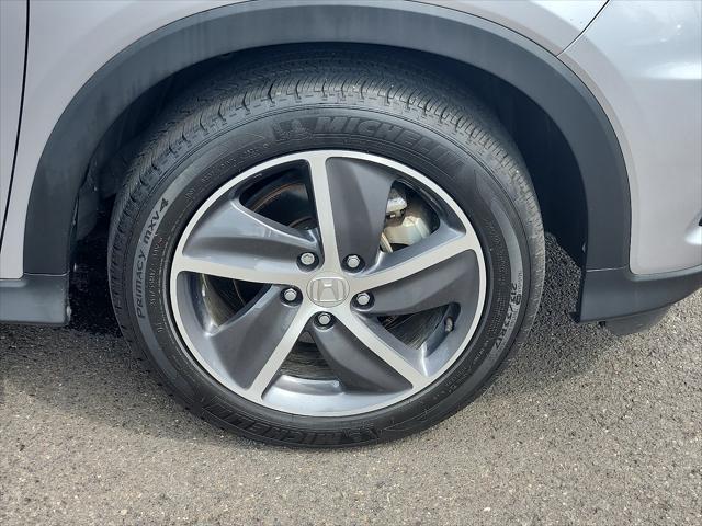 Photo of 2022 Lunar Silver Metallic Honda HR-V