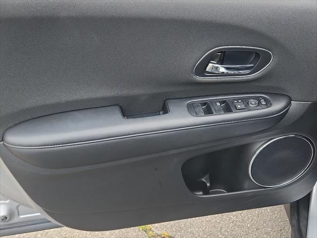 Photo of 2022 Lunar Silver Metallic Honda HR-V