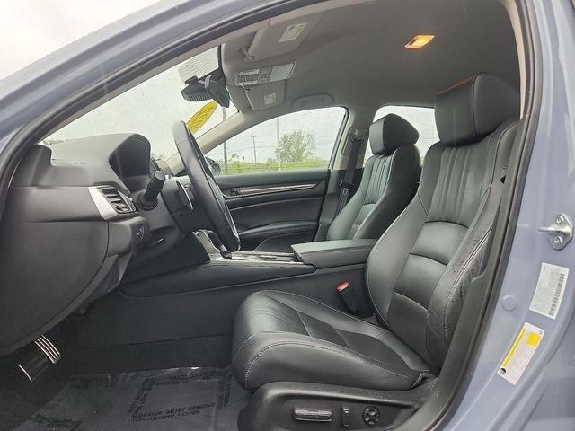 Photo of 2022 Sonic Gray Pearl Honda Accord