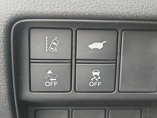 Photo of 2021 Lunar Silver Metallic Honda CR-V