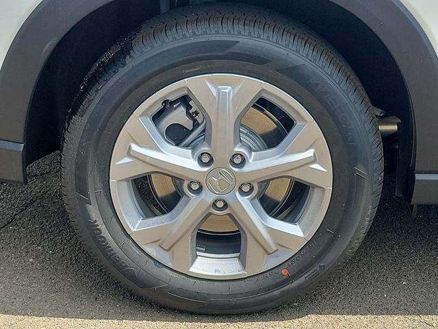 Photo of 2025 Platinum White Pearl Honda HR-V