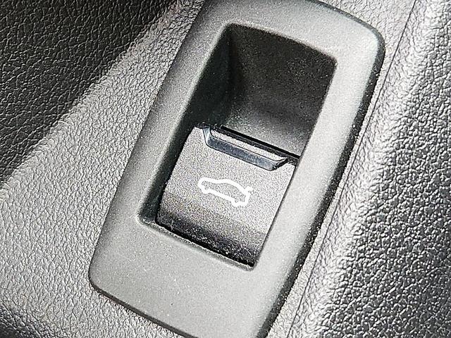 Photo of 2023 Jet Black - 668 BMW X1