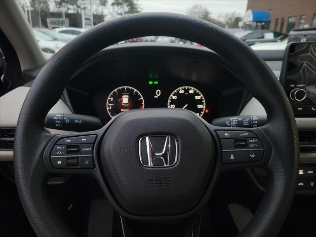Photo of 2025 Platinum White Pearl Honda HR-V