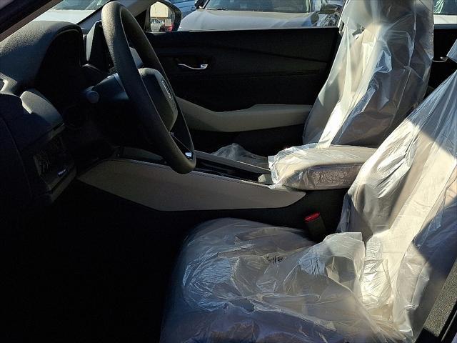 Photo of 2025 Platinum White Pearl Honda Accord