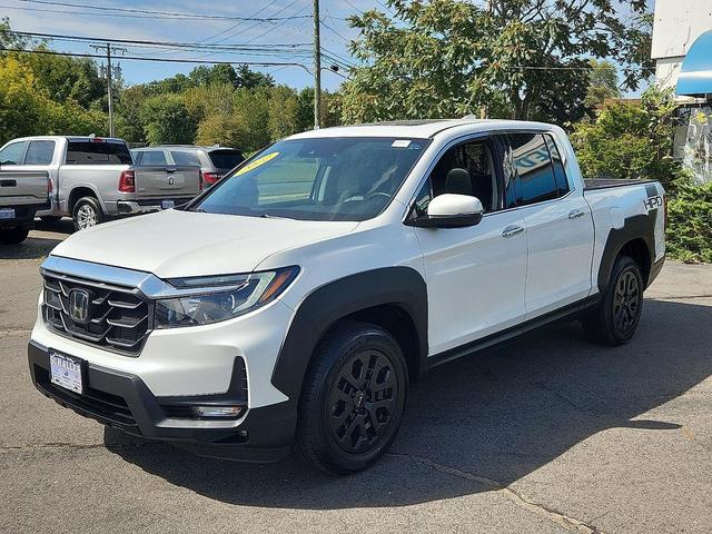 Photo of 2022 Platinum White Pearl Honda Ridgeline