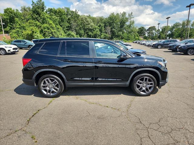 Photo of 2022 Crystal Black Pearl Honda Passport