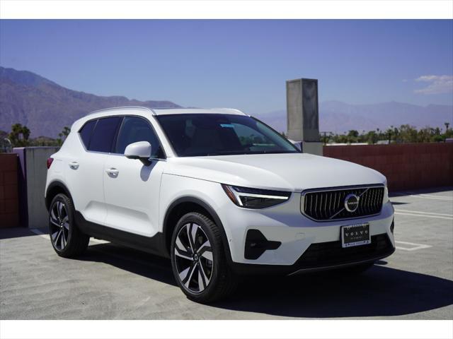 2025 Volvo XC40