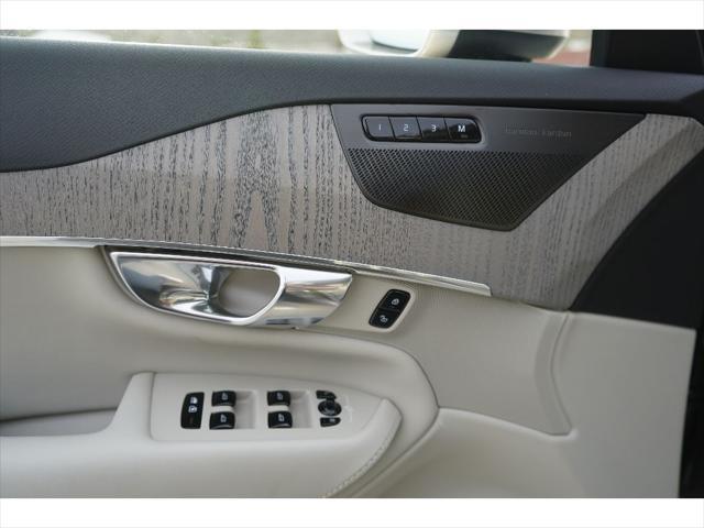 Photo of 2025 Bright Dusk Metallic Volvo XC90 Plug-In Hybrid