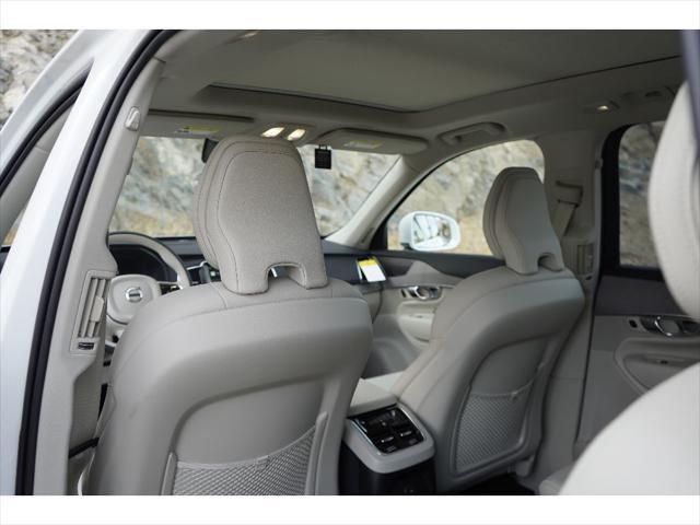 Photo of 2025 Crystal White Metallic Volvo XC90 Plug-In Hybrid
