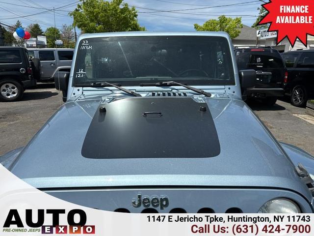 Photo of 2012 Blue Jeep Wrangler