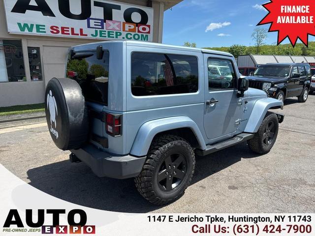 Photo of 2012 Blue Jeep Wrangler