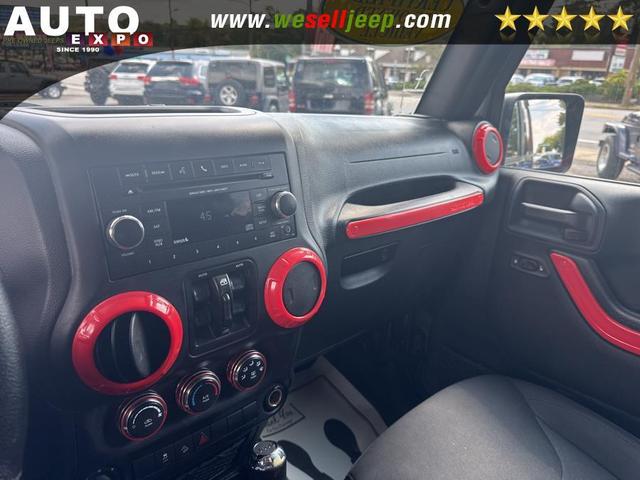 Photo of 2017 Black Clearcoat Jeep Wrangler Unlimited