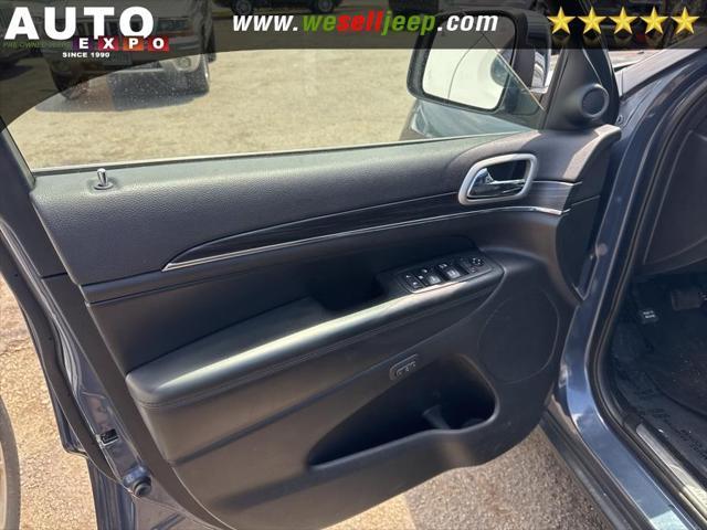 Photo of 2019 Slate Blue Pearlcoat Jeep Grand Cherokee