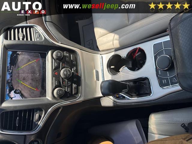 Photo of 2018 Blue Jeep Grand Cherokee