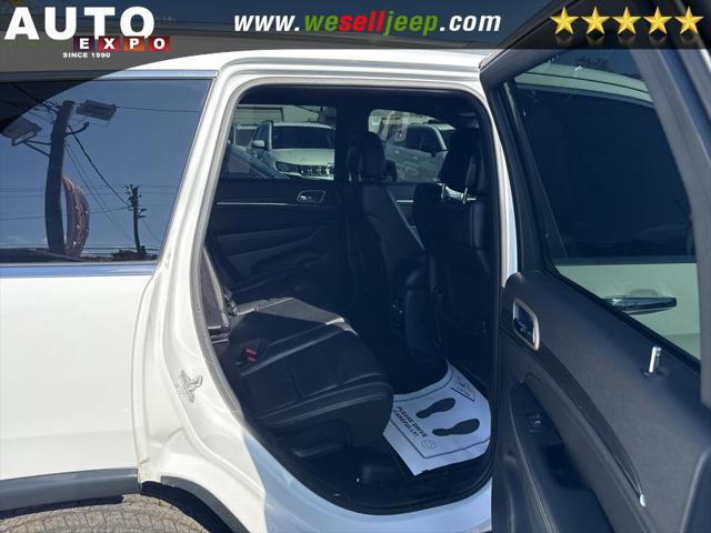 Photo of 2015 Bright White Clearcoat Jeep Grand Cherokee